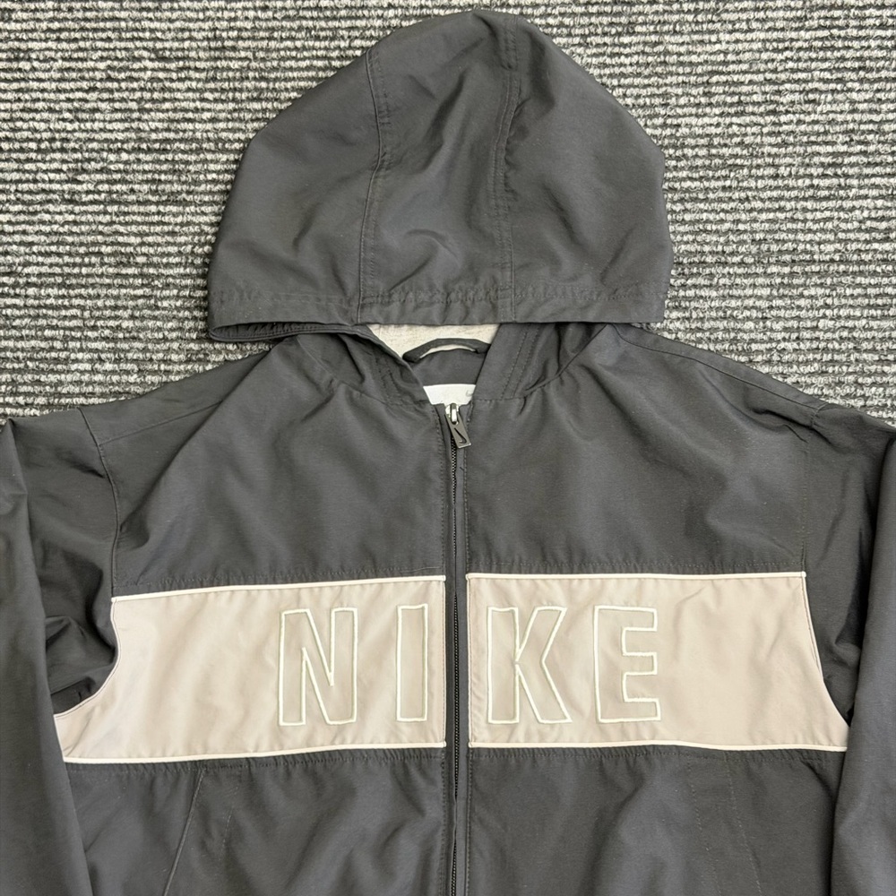 Vintage Nike Youth XL 18-20 Black Windbreaker Full Zip Track Spellout Swoosh Y2K